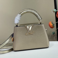 【顶级原单】【Capucines mini 手袋】 M48865香槟金/拼金鳄鱼#钻扣 本季讲述全新的Capucines 【顶级原单】【Capucines mini 手袋】 M48865香槟金/拼金鳄鱼#钻扣 本季讲述全新的Capucines