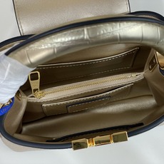 【顶级原单】【Capucines mini 手袋】 M48865香槟金/拼金鳄鱼#钻扣 本季讲述全新的Capucines 【顶级原单】【Capucines mini 手袋】 M48865香槟金/拼金鳄鱼#钻扣 本季讲述全新的Capucines