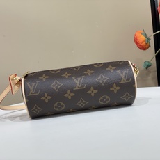 【顶级原单】【POCHETTE PAPILLON 圆筒手袋】M25703老花(钢五金) 翻阅路易威登的典藏档案,探寻 P 【顶级原单】【POCHETTE PAPILLON 圆筒手袋】M25703老花(钢五金) 翻阅路易威登的典藏档案,探寻 P