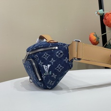 【顶级原单】【Rush Bumbag 腰包】M27640 蓝色牛仔/刺绣(花卉)运动型的Rush Bumbag由Mono 【顶级原单】【Rush Bumbag 腰包】M27640 蓝色牛仔/刺绣(花卉)运动型的Rush Bumbag由Mono