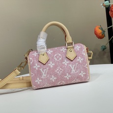 【顶级原单】【Nano Speedy 手袋】M81213 粉色(牛仔) 是路易威登经典 Speedy 手袋的玲珑演绎,此 【顶级原单】【Nano Speedy 手袋】M81213 粉色(牛仔) 是路易威登经典 Speedy 手袋的玲珑演绎,此
