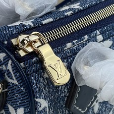 【顶级原单】【Nano Speedy】 M81168 蓝色(牛仔) 手袋是路易威登经典 Speedy 手袋的玲珑演绎,此 【顶级原单】【Nano Speedy】 M81168 蓝色(牛仔) 手袋是路易威登经典 Speedy 手袋的玲珑演绎,此