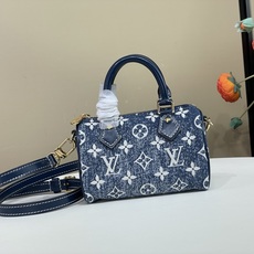 【顶级原单】【Nano Speedy】 M81168 蓝色(牛仔) 手袋是路易威登经典 Speedy 手袋的玲珑演绎,此 【顶级原单】【Nano Speedy】 M81168 蓝色(牛仔) 手袋是路易威登经典 Speedy 手袋的玲珑演绎,此