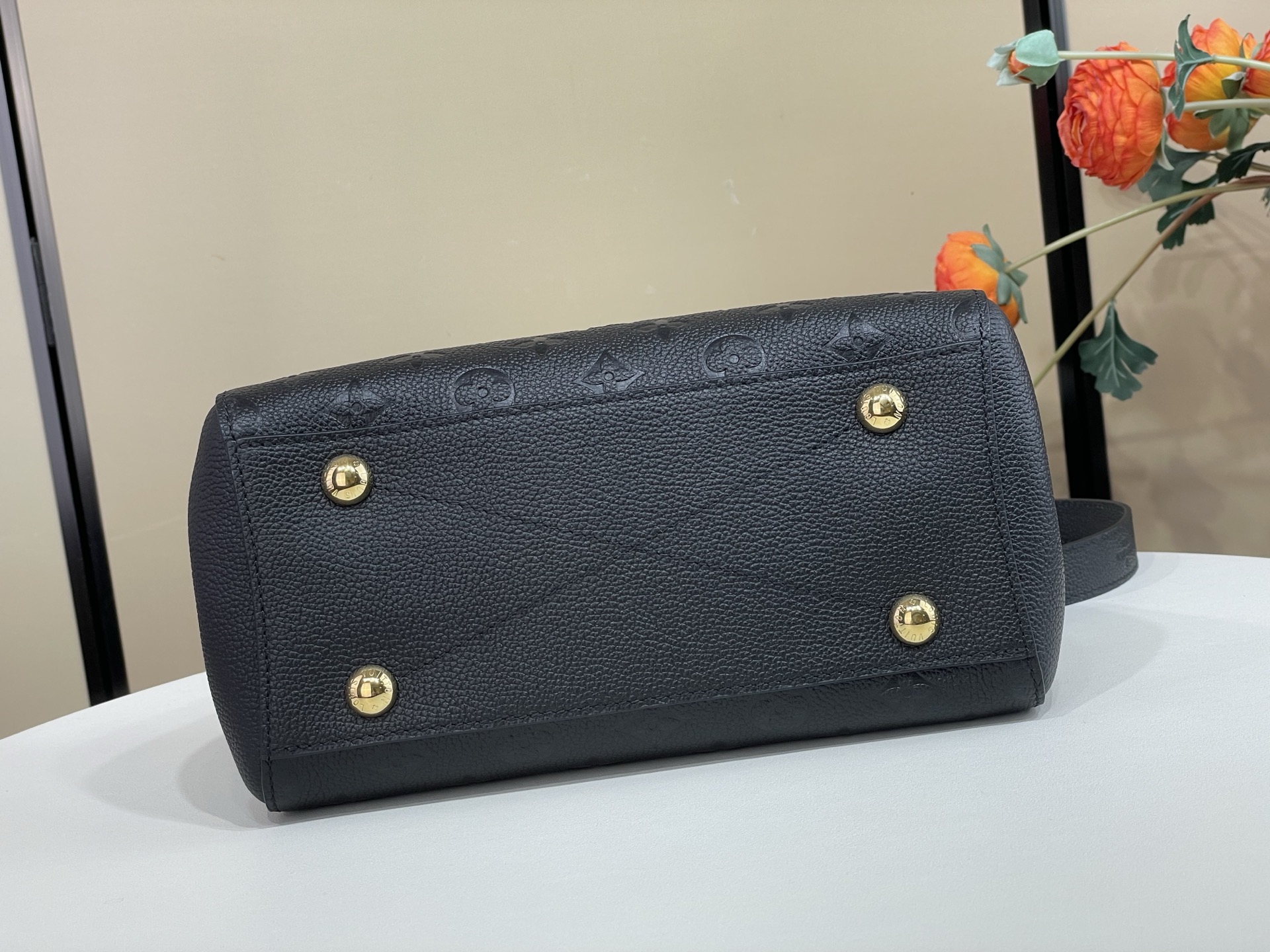 【顶级原单】【MONTAIGNE BB 手袋】M41053黑色压花（蒙田）  是活力四射的商务女士的理想之选 富有立体感
