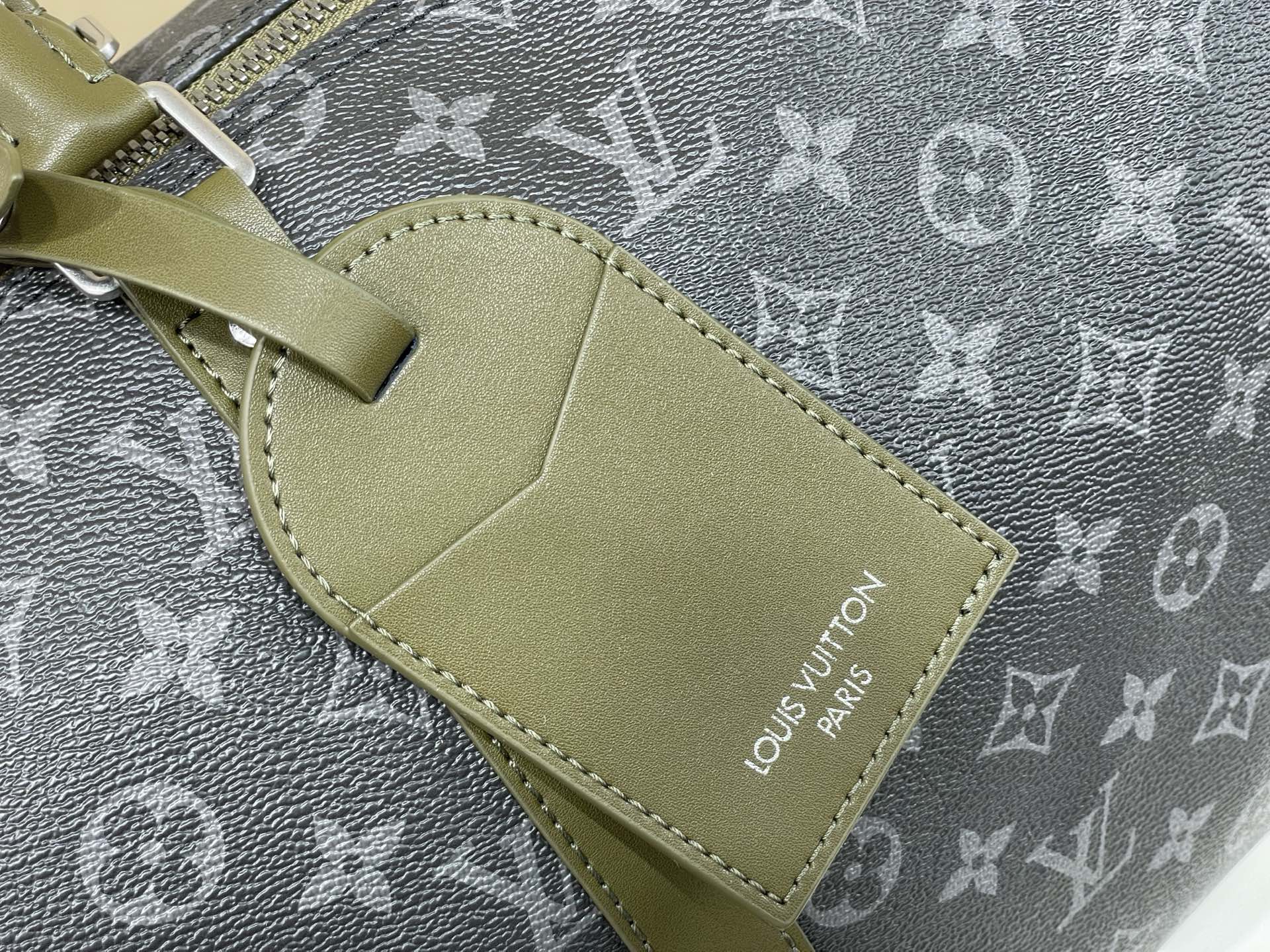 【顶级原单】【KEEPALL BANDOULIÈRE 45 旅行袋】M28837 黑花/绿色 本款 Keepall Ba