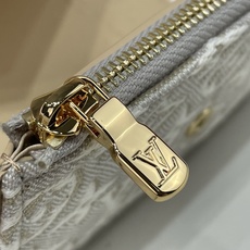 【顶级原单】【Victorine 钱夹】M2A152 白色/提花 M2A151 粉色/提花 这一版的Victorine 【顶级原单】【Victorine 钱夹】M2A152 白色/提花 M2A151 粉色/提花 这一版的Victorine