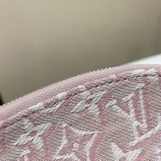 【顶级原单】【POCHETTE COSMÉTIQUE 小号化妆包】M2A320 白色 M2A419 粉色(提花)本款 P 【顶级原单】【POCHETTE COSMÉTIQUE 小号化妆包】M2A320 白色 M2A419 粉色(提花)本款 P