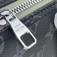 【KEEPALL BANDOULIÈRE 25 手袋】M28638 黑花/绿色 本款 Keepall Bandouliè 【KEEPALL BANDOULIÈRE 25 手袋】M28638 黑花/绿色 本款 Keepall Bandouliè