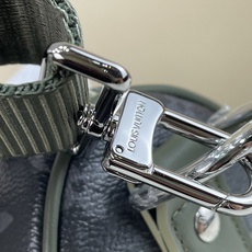【KEEPALL BANDOULIÈRE 25 手袋】M28638 黑花/绿色 本款 Keepall Bandouliè 【KEEPALL BANDOULIÈRE 25 手袋】M28638 黑花/绿色 本款 Keepall Bandouliè