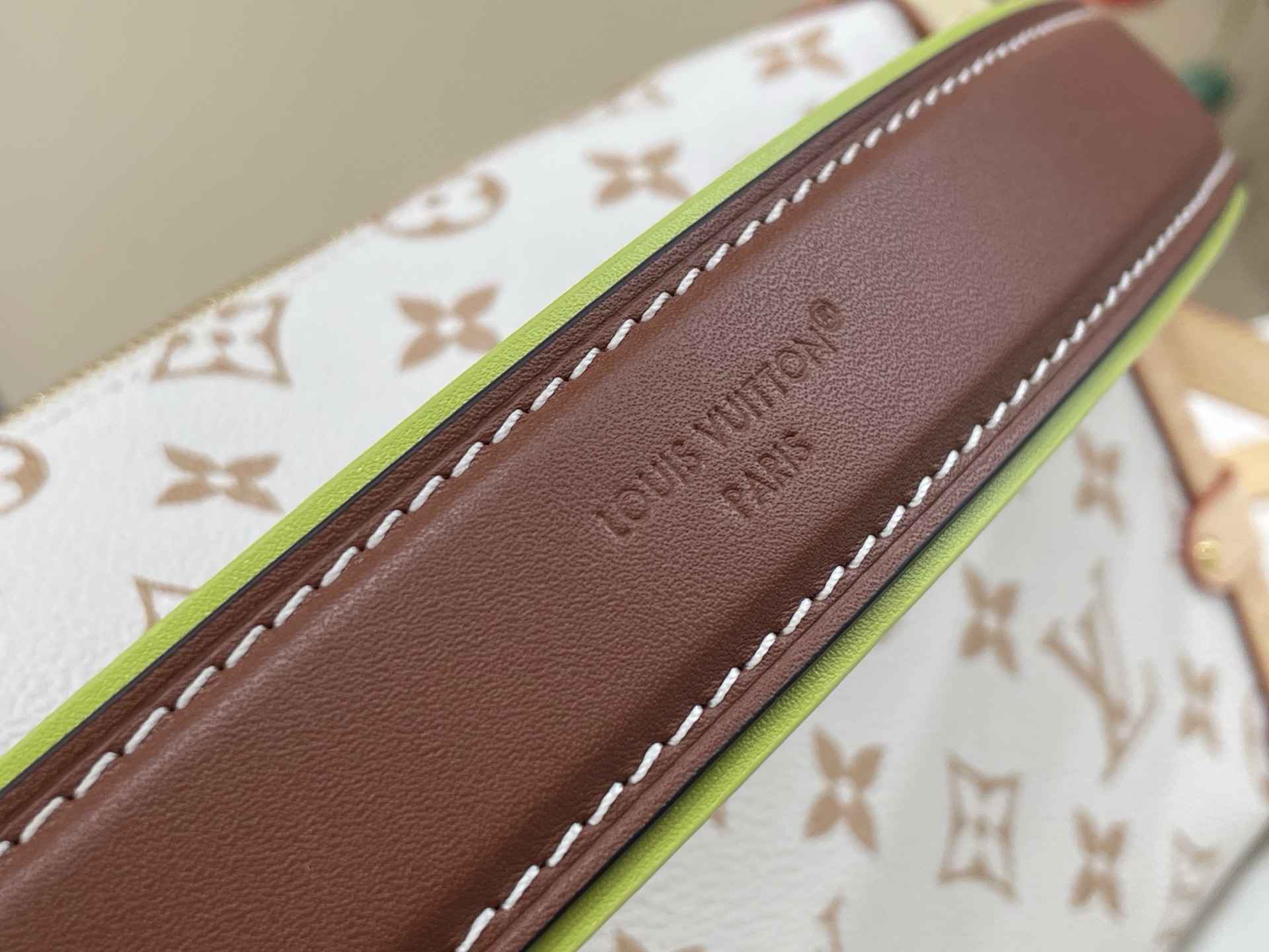 【顶级原单】【SIDE TRUNK EAST-WEST 中号手袋】M29913 沙丘色拼色 本款 Side Trunk 