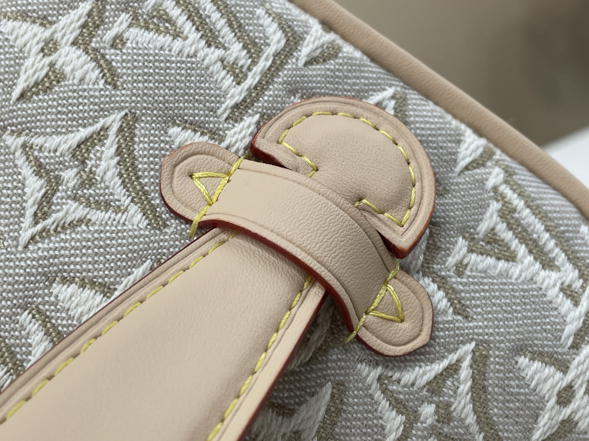 【顶级原单】【NICE 迷你化妆包】 m29667 粉色/提花 本款 Nice 迷你化妆包取材 Monogram Emb