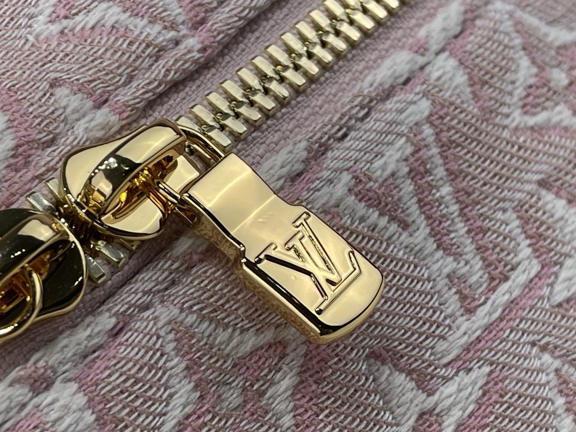 【顶级原单】【NICE 迷你化妆包】 m29667 粉色/提花 本款 Nice 迷你化妆包取材 Monogram Emb