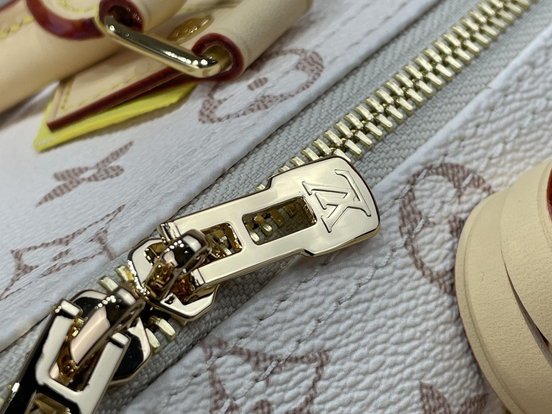 【顶级原单】M2A038✨‼️LV Crafty 系列呈现精巧 Speedy Bandoulière 手袋，致意夏日妙趣