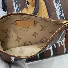 【顶级原单】【Speedy Bandoulière 30 手袋】M28190 深咖色(条纹) 以瞩目条纹道出 Phar 【顶级原单】【Speedy Bandoulière 30 手袋】M28190 深咖色(条纹) 以瞩目条纹道出 Phar