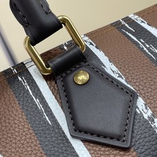 【顶级原单】【Speedy Bandoulière 30 手袋】M28190 深咖色(条纹) 以瞩目条纹道出 Phar 【顶级原单】【Speedy Bandoulière 30 手袋】M28190 深咖色(条纹) 以瞩目条纹道出 Phar
