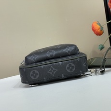 【顶级原单】【Avenue Slingbag PM 单肩 手袋】M28735 黑花/绿色 大道斜挎包以Monogram 【顶级原单】【Avenue Slingbag PM 单肩 手袋】M28735 黑花/绿色 大道斜挎包以Monogram