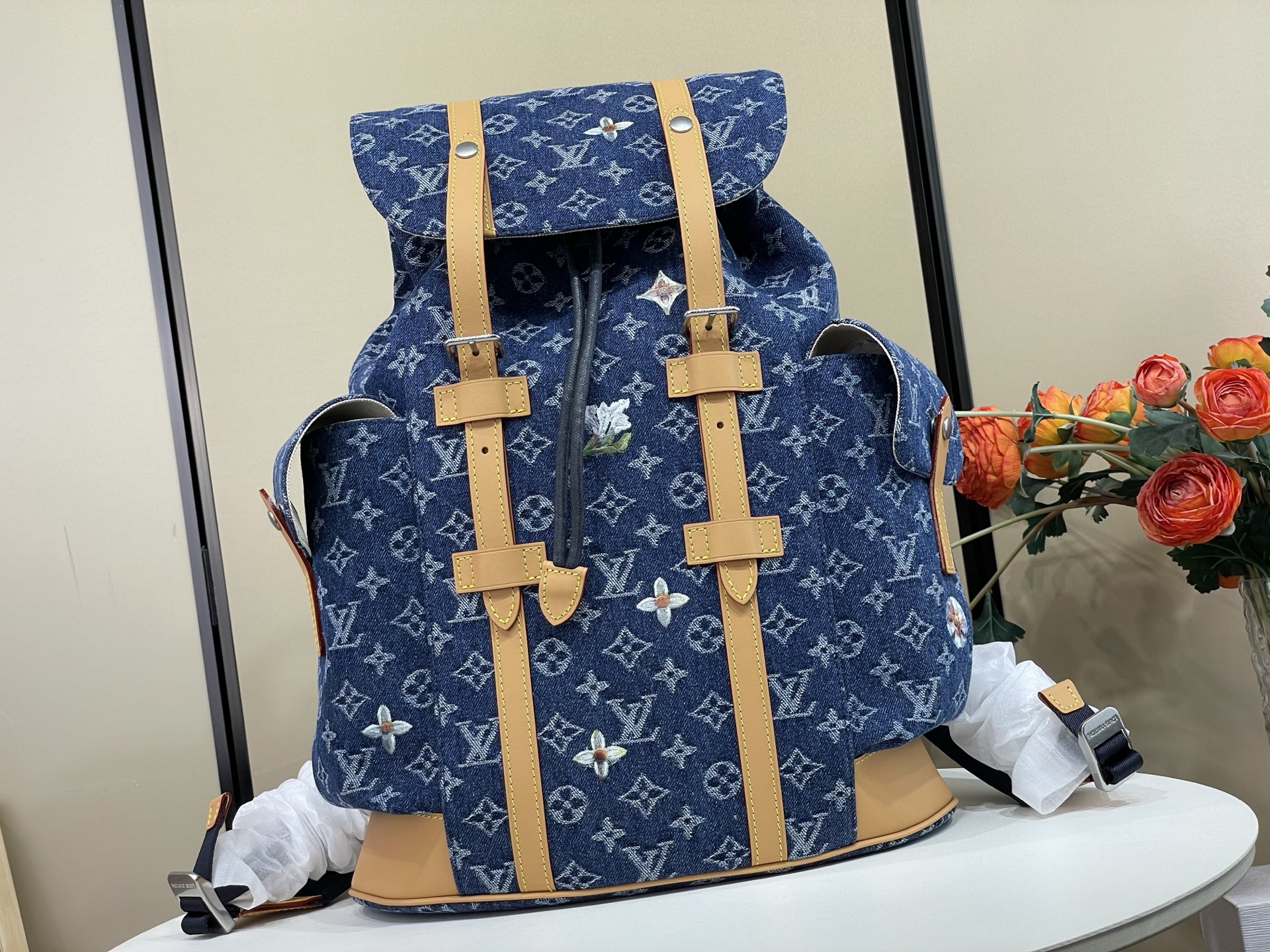 【顶级原单】【CHRISTOPHER 中号双肩包】 m27554 蓝色牛仔(花卉-刺绣)本款 Christopher 中 【顶级原单】【CHRISTOPHER 中号双肩包】 m27554 蓝色牛仔(花卉-刺绣)本款 Christopher 中