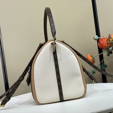 【顶级原单】【EXPRESS 中号手袋】M2A076 杏色白色 本款 Express 中号手袋出自 2026 早秋系列, 【顶级原单】【EXPRESS 中号手袋】M2A076 杏色白色 本款 Express 中号手袋出自 2026 早秋系列,