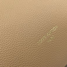 【顶级原单】【EXPRESS 中号手袋】M2A076 杏色白色 本款 Express 中号手袋出自 2026 早秋系列, 【顶级原单】【EXPRESS 中号手袋】M2A076 杏色白色 本款 Express 中号手袋出自 2026 早秋系列,