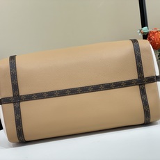 【顶级原单】【EXPRESS 中号手袋】M2A076 杏色白色 本款 Express 中号手袋出自 2026 早秋系列, 【顶级原单】【EXPRESS 中号手袋】M2A076 杏色白色 本款 Express 中号手袋出自 2026 早秋系列,