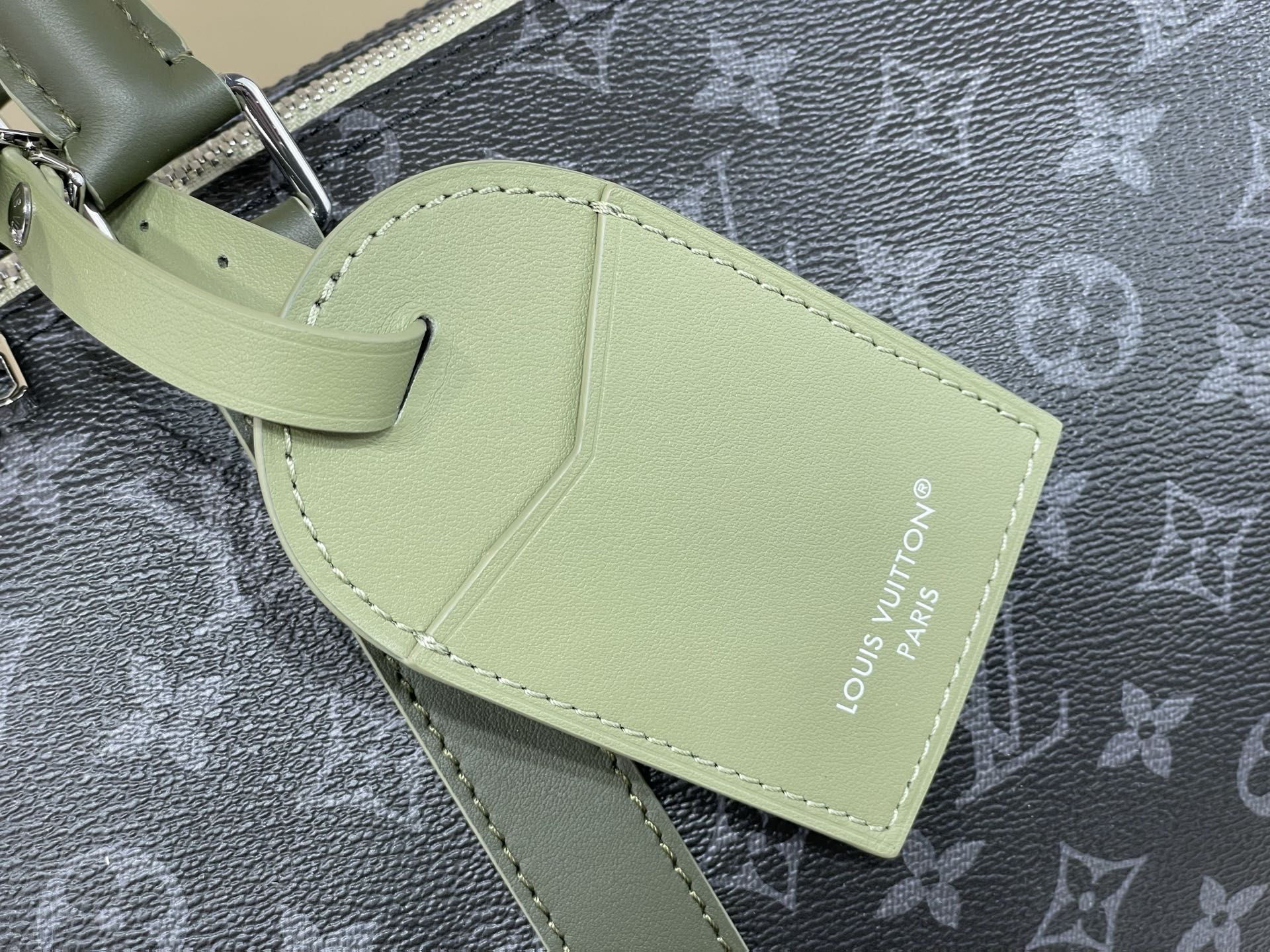 【顶级原单】【KEEPALL BANDOULIÈRE 45 旅行袋】M28837 黑花/绿色 本款 Keepall Ba