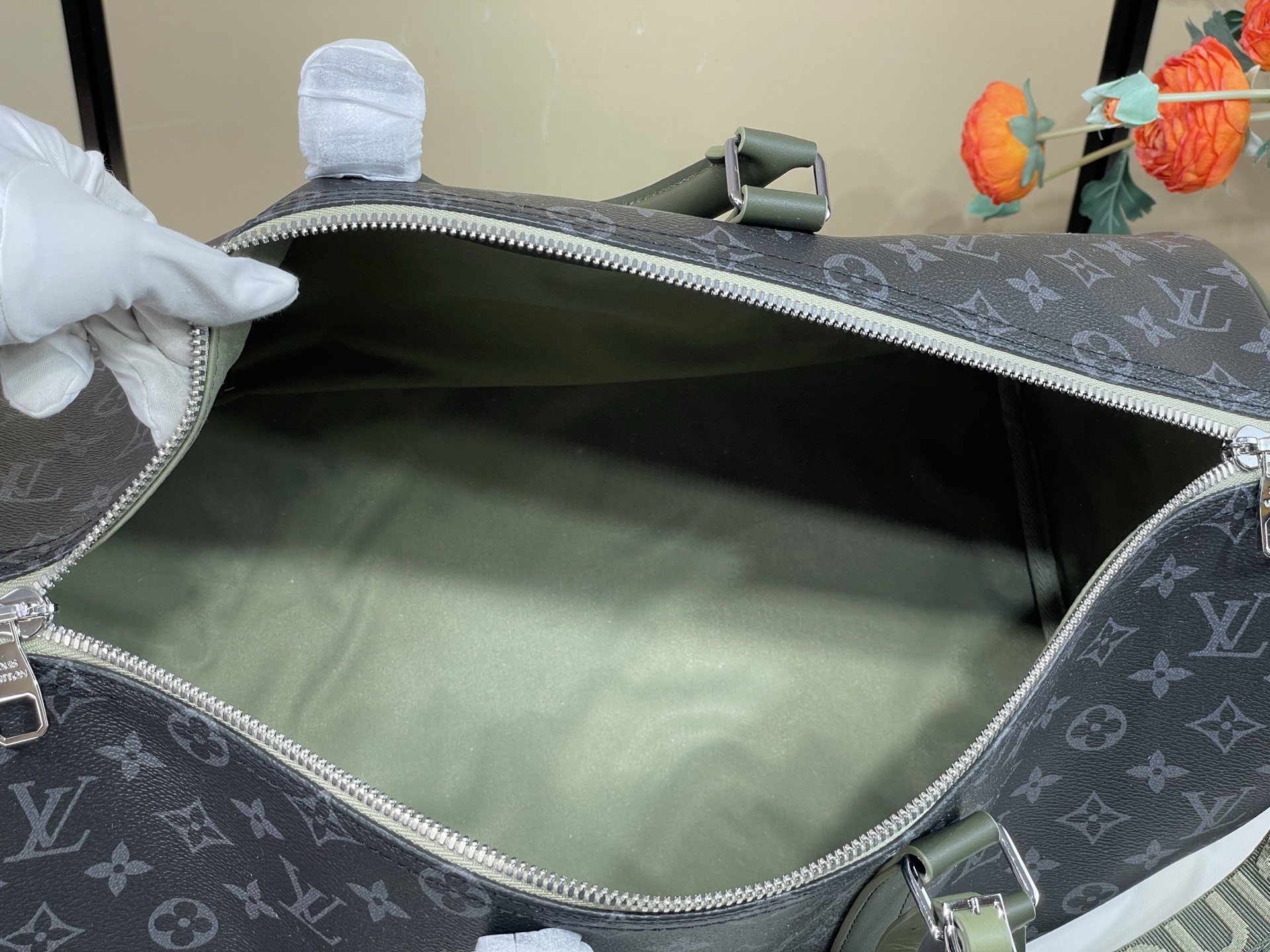 【顶级原单】【KEEPALL BANDOULIÈRE 45 旅行袋】M28837 黑花/绿色 本款 Keepall Ba