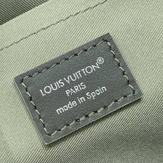 【顶级原单】【COURRIER 邮差包】M28629 黑花/绿色 本款 Courrier 邮差包采用 Monogram 【顶级原单】【COURRIER 邮差包】M28629 黑花/绿色 本款 Courrier 邮差包采用 Monogram