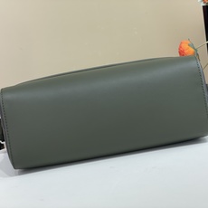 【顶级原单】【COURRIER 邮差包】M28629 黑花/绿色 本款 Courrier 邮差包采用 Monogram 【顶级原单】【COURRIER 邮差包】M28629 黑花/绿色 本款 Courrier 邮差包采用 Monogram
