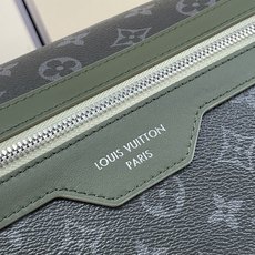 【顶级原单】【COURRIER 邮差包】M28629 黑花/绿色 本款 Courrier 邮差包采用 Monogram 【顶级原单】【COURRIER 邮差包】M28629 黑花/绿色 本款 Courrier 邮差包采用 Monogram