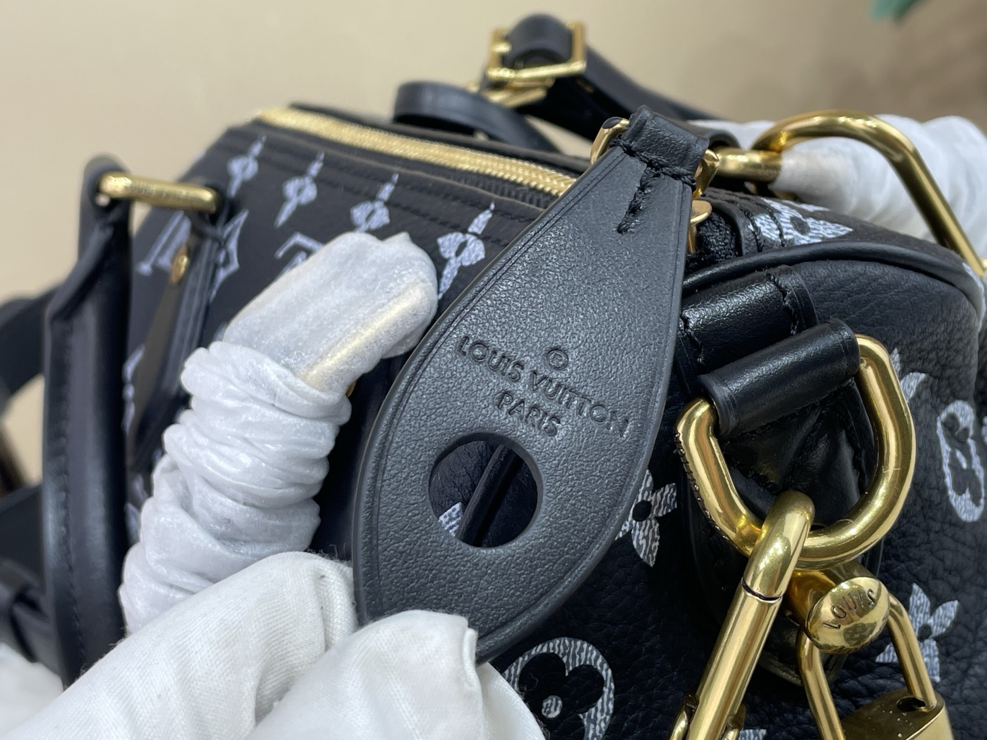 【顶级原单】【SPEEDY  BANDOULIÈRE 20 手袋】M2A047 黑色/夜光 本款 Speedy  20 