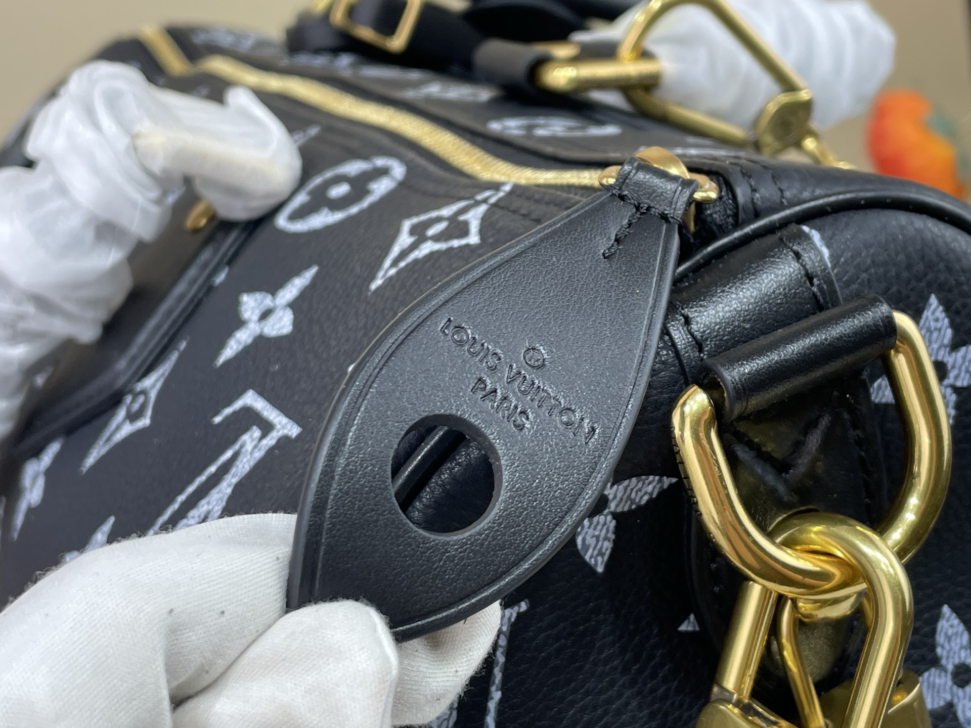 【顶级原单】【SPEEDY BANDOULIÈRE 40 手袋】M2A047黑色/夜光 本款 Speedy 40 B 【顶级原单】【SPEEDY BANDOULIÈRE 40 手袋】M2A047黑色/夜光 本款 Speedy 40 B