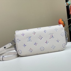 【顶级原单】【WALLET ON CHAIN IVY 手袋】M29770 白色/紫色内里(渐变)本款 Wallet On 【顶级原单】【WALLET ON CHAIN IVY 手袋】M29770 白色/紫色内里(渐变)本款 Wallet On