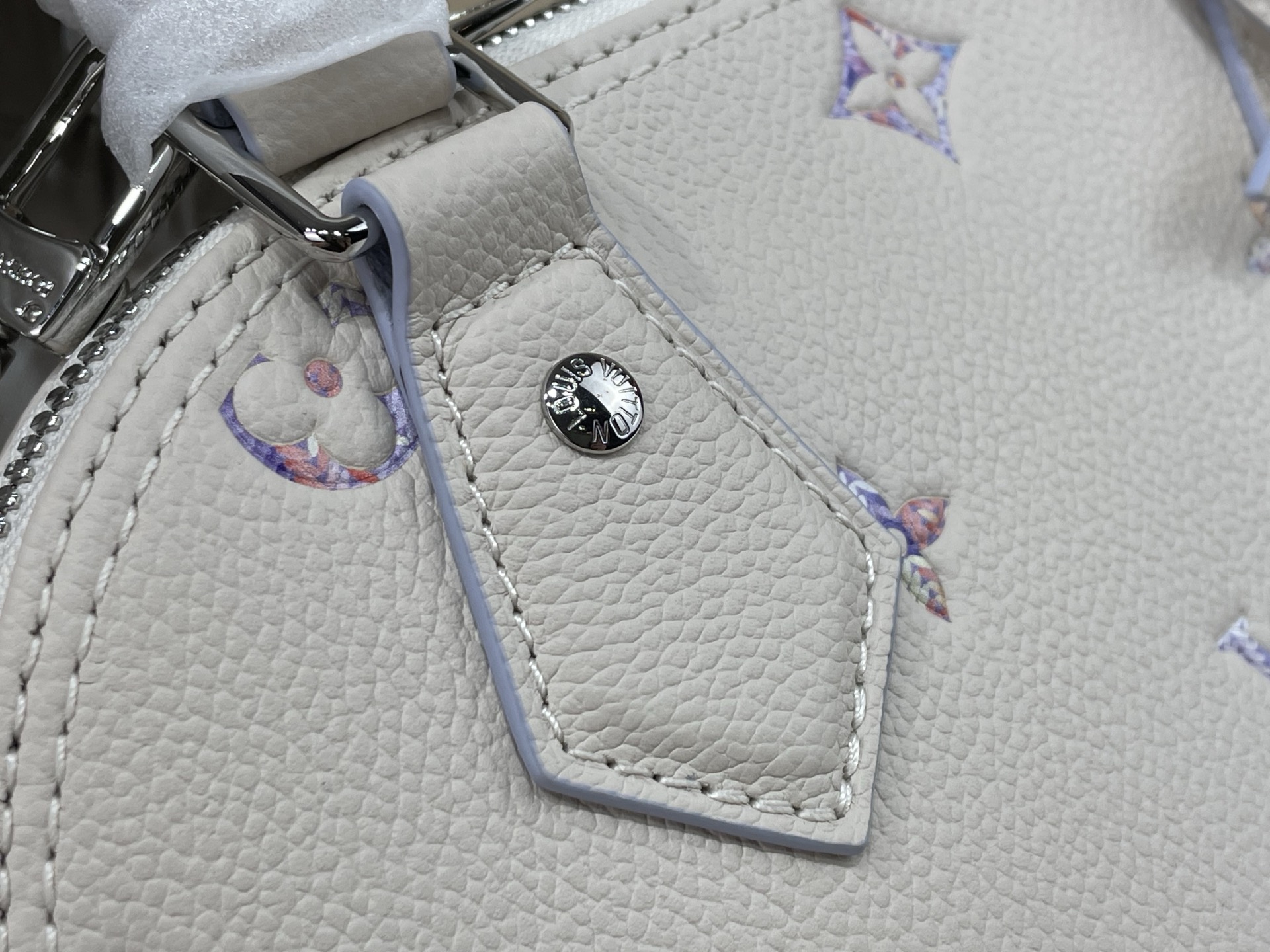 【顶级原单】【ALMA BB 手袋】M2A086 白色/紫色内里（渐变）本款 Alma BB 手袋出自 Monogram