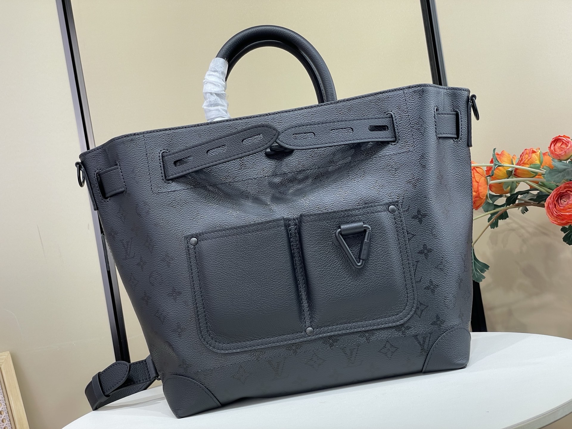 【顶级原单】【STEAMER 30 手袋】M2A253 黑花 本款 Steamer 30 手袋于 Monogram Mi