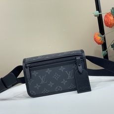 【顶级原单】【BOSPHORE 迷你邮差手袋 】m12599 黑花 Bosphore 迷你手袋得名于品牌 2000 年代 【顶级原单】【BOSPHORE 迷你邮差手袋 】m12599 黑花 Bosphore 迷你手袋得名于品牌 2000 年代