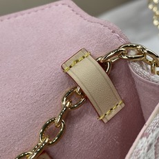 【顶级原单】【POUCH METIS 腰带】 M4930Z 粉色(提花) 本款 LV Pouch Metis 腰带以考究 【顶级原单】【POUCH METIS 腰带】 M4930Z 粉色(提花) 本款 LV Pouch Metis 腰带以考究