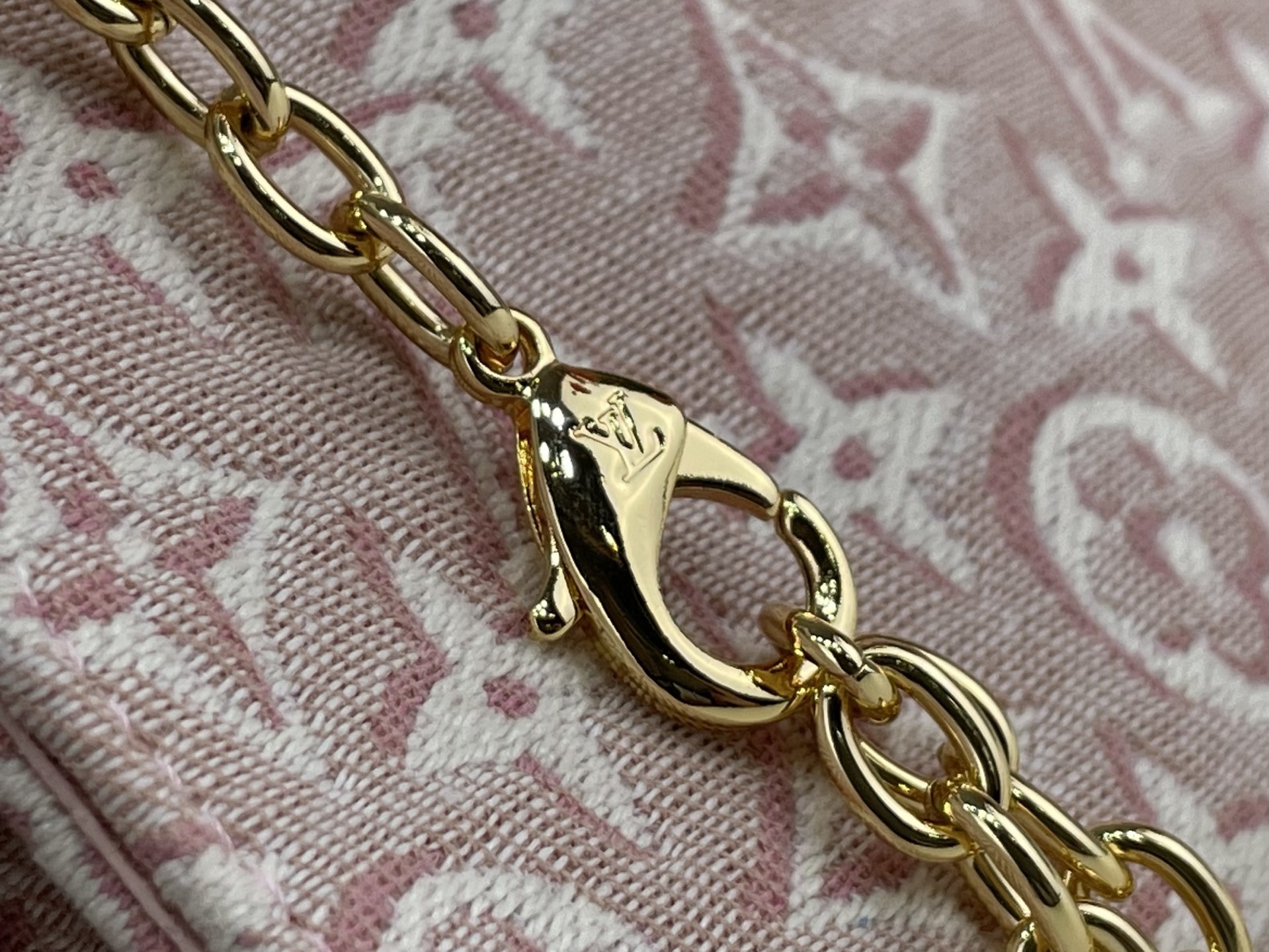 【顶级原单】【POUCH METIS 腰带】 M4930Z 粉色(提花) 本款 LV Pouch Metis 腰带以考究 【顶级原单】【POUCH METIS 腰带】 M4930Z 粉色(提花) 本款 LV Pouch Metis 腰带以考究