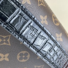 【顶级原单】【SIDE TRUNK 手袋】N88338 30010 老花/黑色(牛皮压鳄鱼纹) Nicolas Ghes 【顶级原单】【SIDE TRUNK 手袋】N88338 30010 老花/黑色(牛皮压鳄鱼纹) Nicolas Ghes