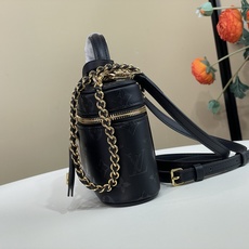 【顶级原单】【VANITY CHAIN POUCH 手袋】M3A372 黑花丝印 本款 Vanity Chain Pou 【顶级原单】【VANITY CHAIN POUCH 手袋】M3A372 黑花丝印 本款 Vanity Chain Pou