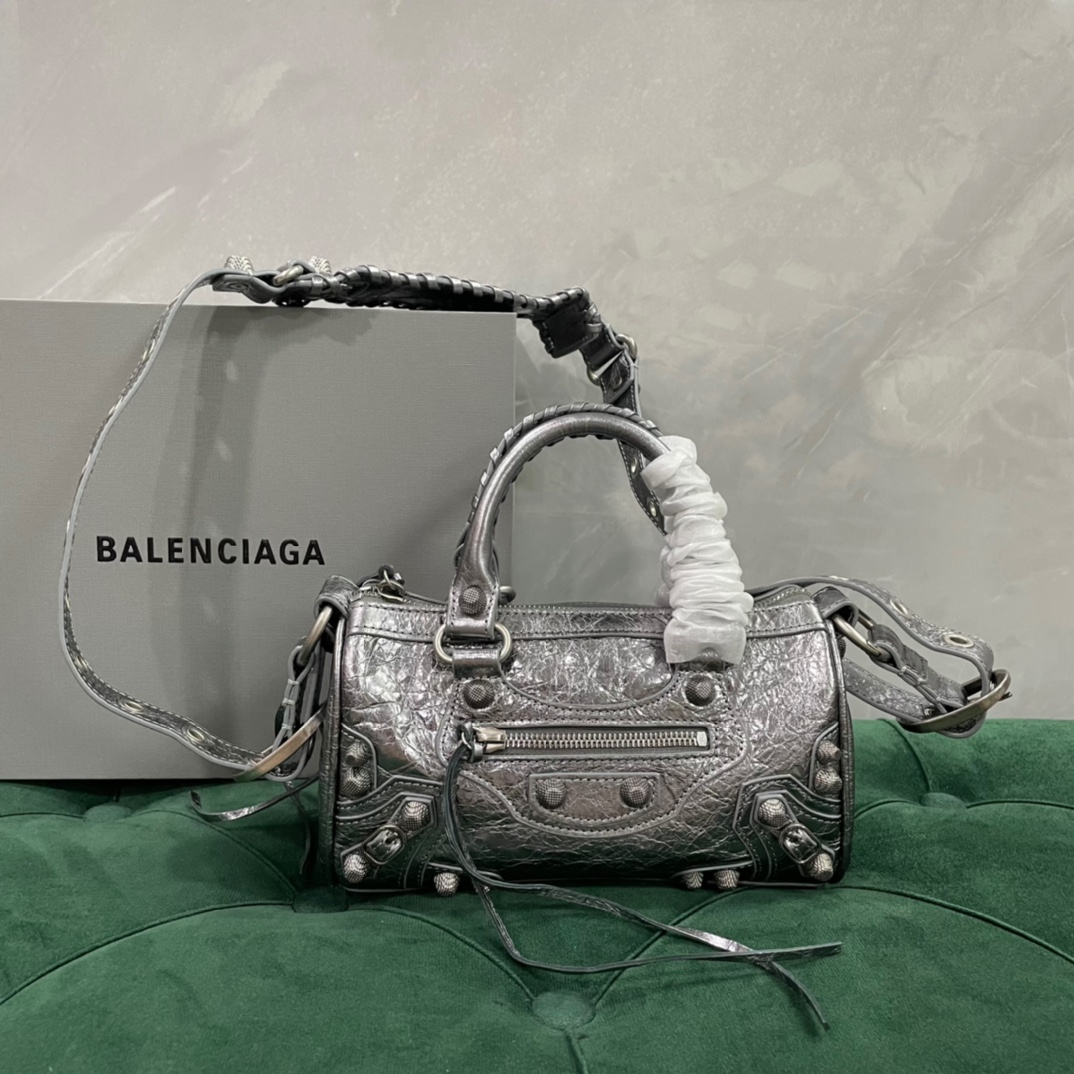 Balenciaga Le Cagole Taschen Reisetaschen Silber Schaffell