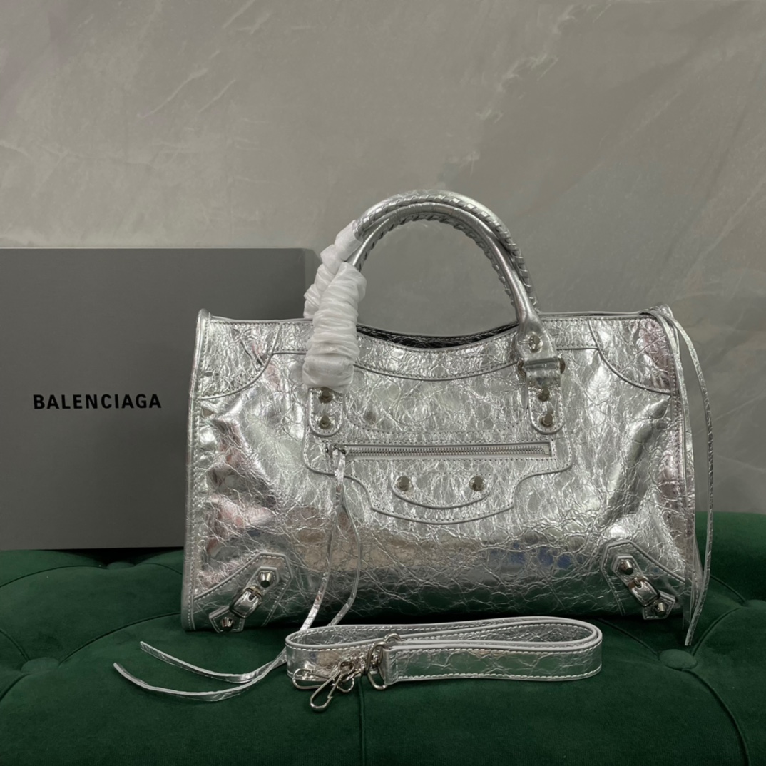 Balenciaga Taschen Handtaschen Umhängetaschen  & Schultertaschen Silber Schaffell Fashion Motorrad