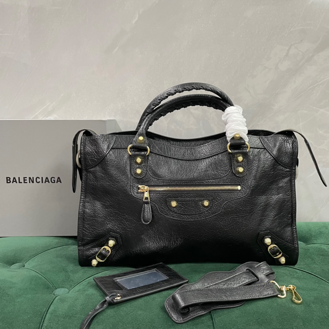 Wo kann man Fälschungen kaufen
 Balenciaga Taschen Umhängetaschen  & Schultertaschen Schwarz Rose Roségold Schaffell Motorrad