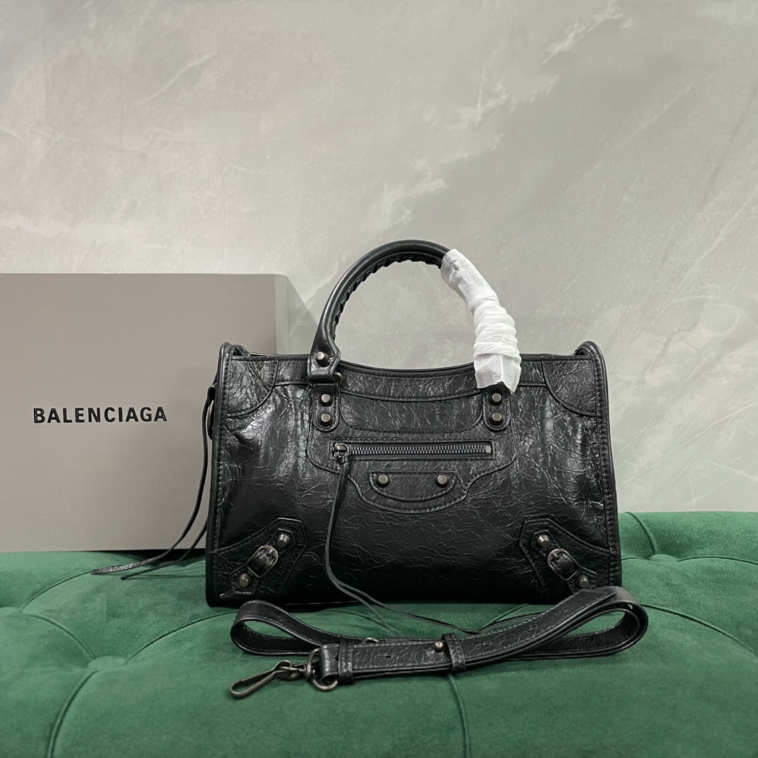 Balenciaga Taschen Handtaschen Umhängetaschen  & Schultertaschen Schwarz Schaffell Fashion Motorrad