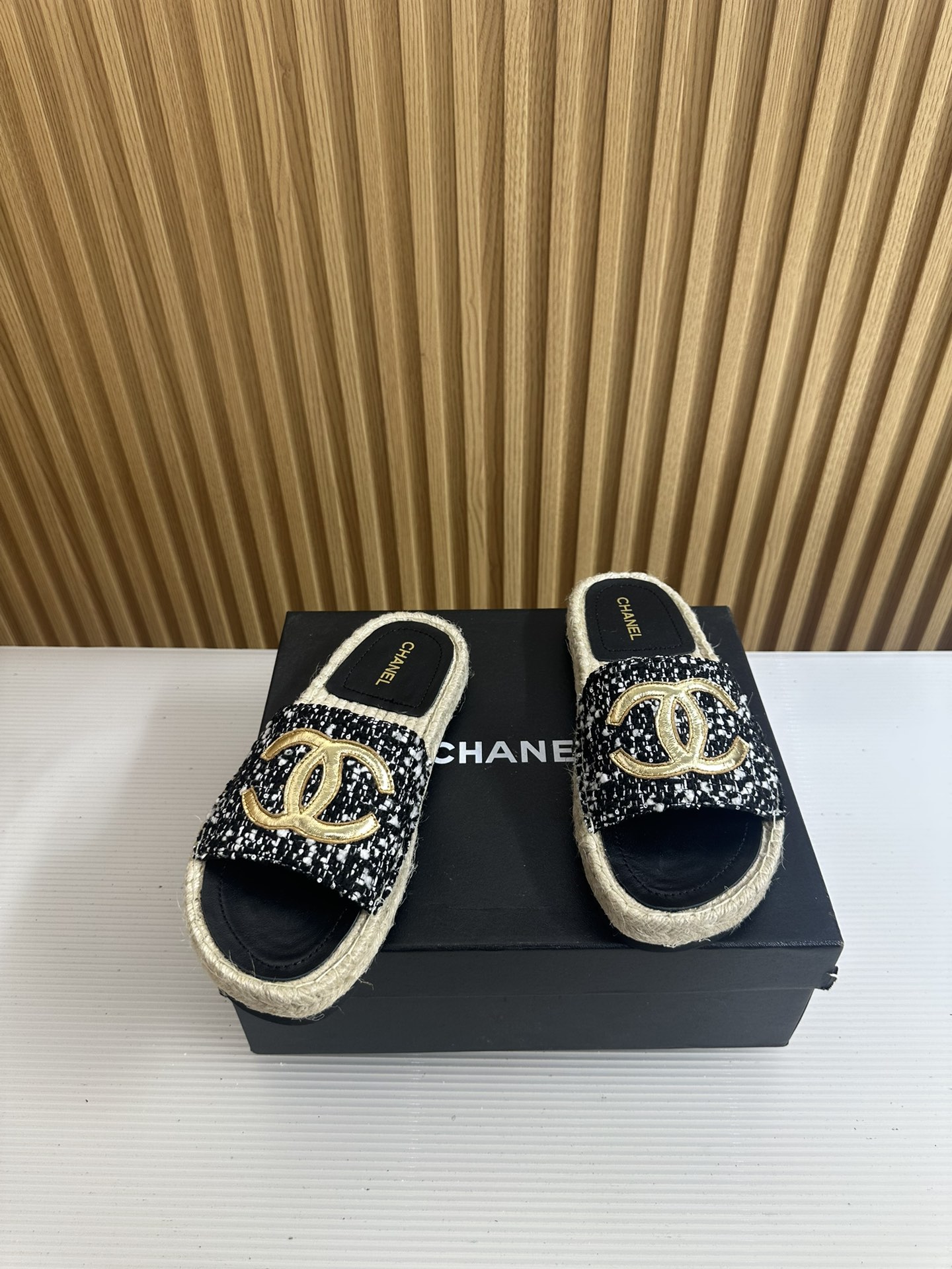 Chanel CHANE* ｜小香23S春夏新品大双C草编渔夫拖鞋