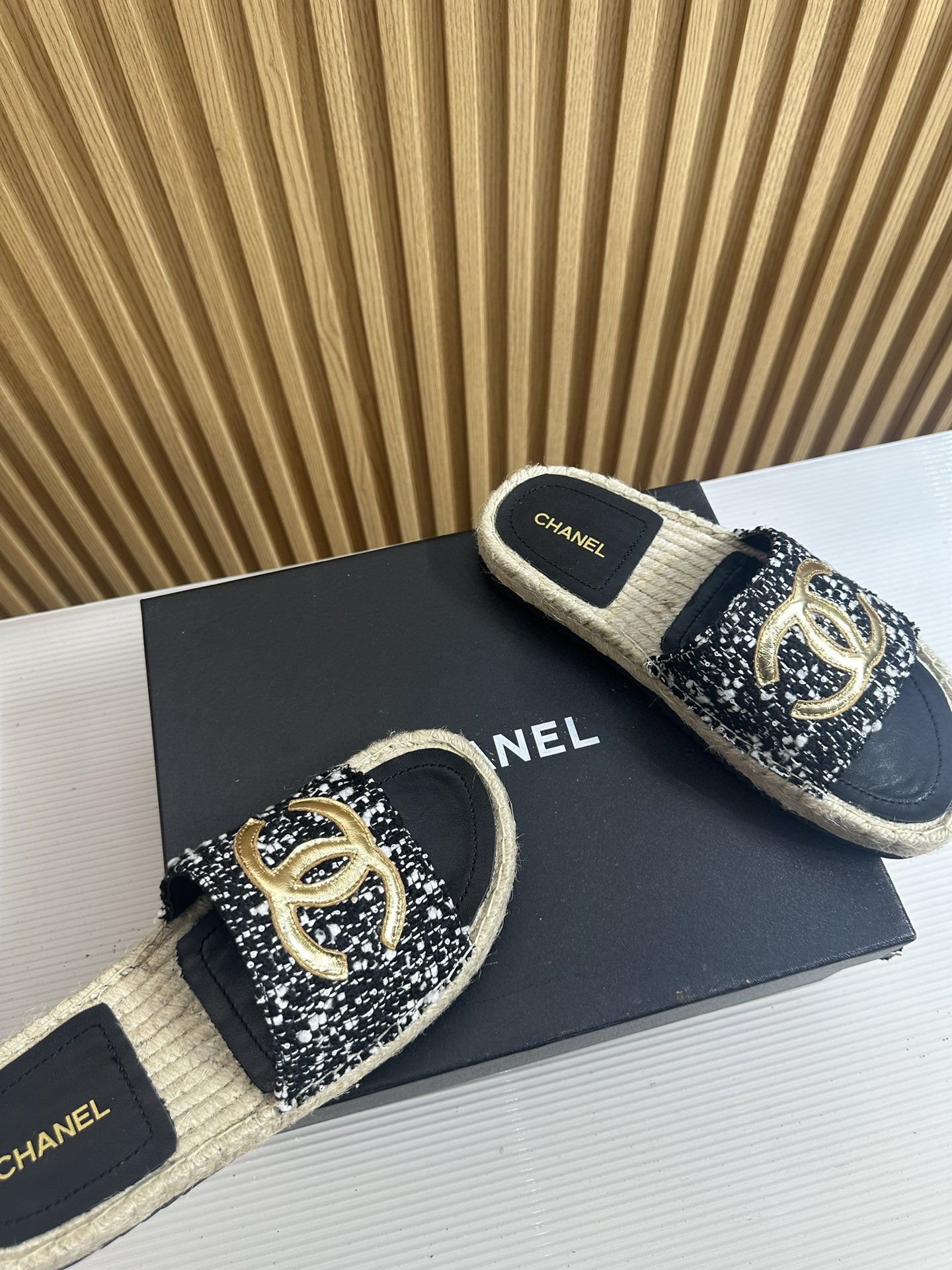 Chanel CHANE* ｜小香23S春夏新品大双C草编渔夫拖鞋
