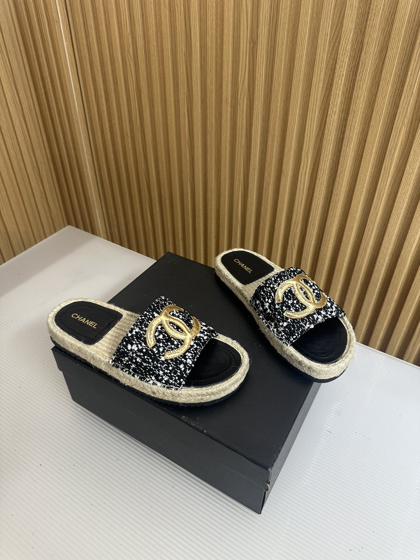 Chanel CHANE* ｜小香23S春夏新品大双C草编渔夫拖鞋