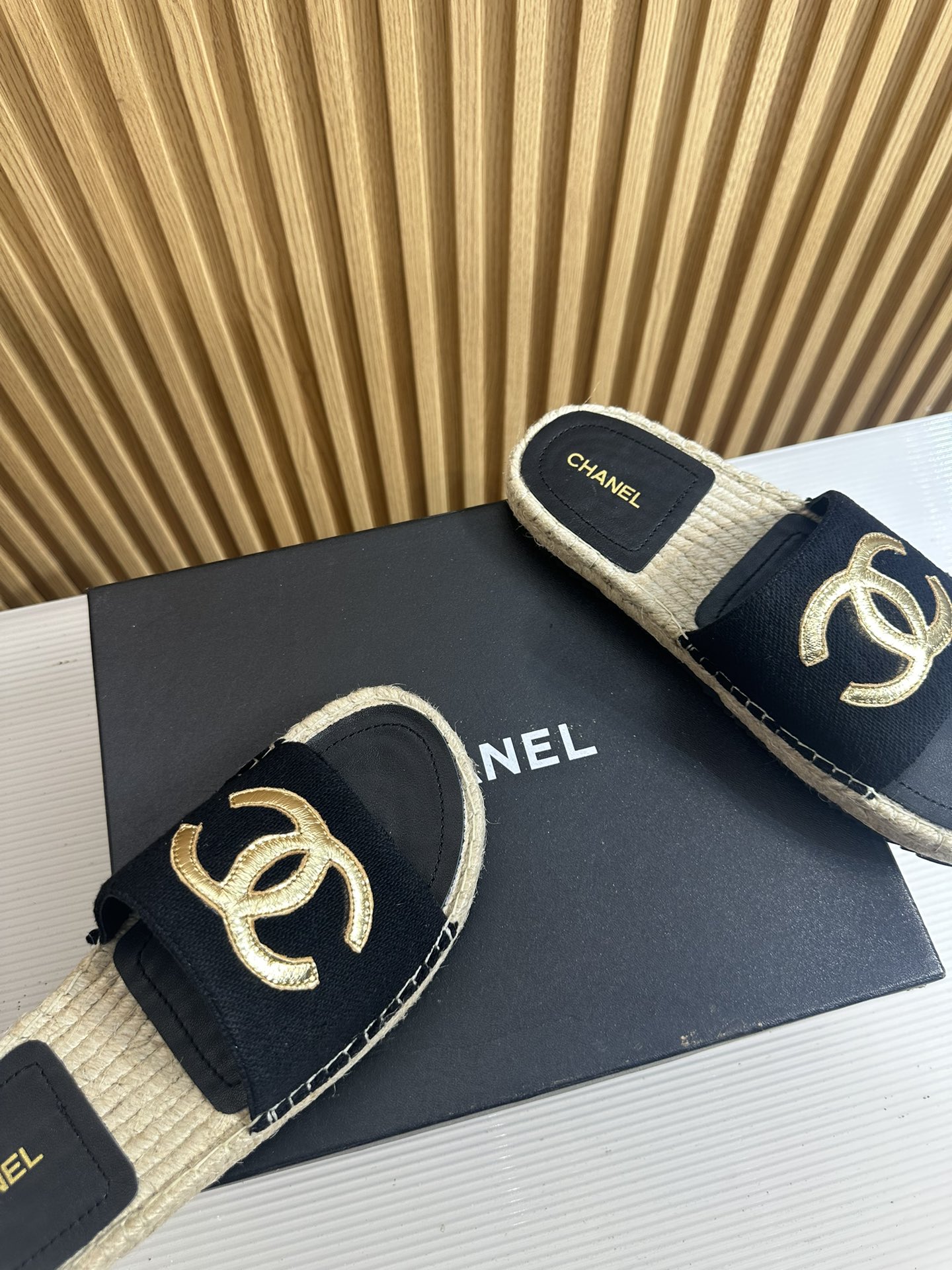 Chanel CHANE* ｜小香23S春夏新品大双C草编渔夫拖鞋