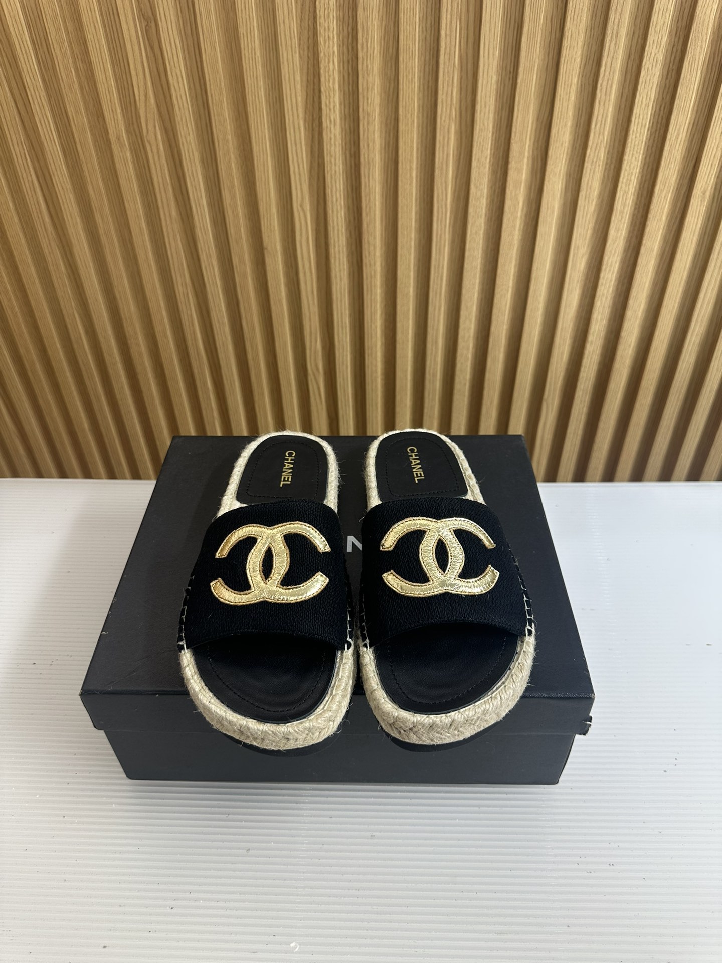 Chanel CHANE* ｜小香23S春夏新品大双C草编渔夫拖鞋