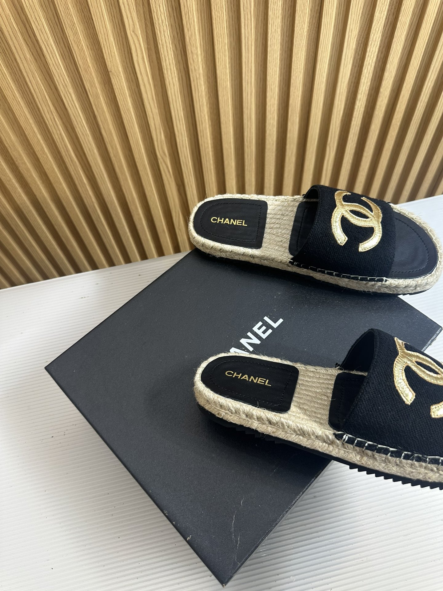 Chanel CHANE* ｜小香23S春夏新品大双C草编渔夫拖鞋