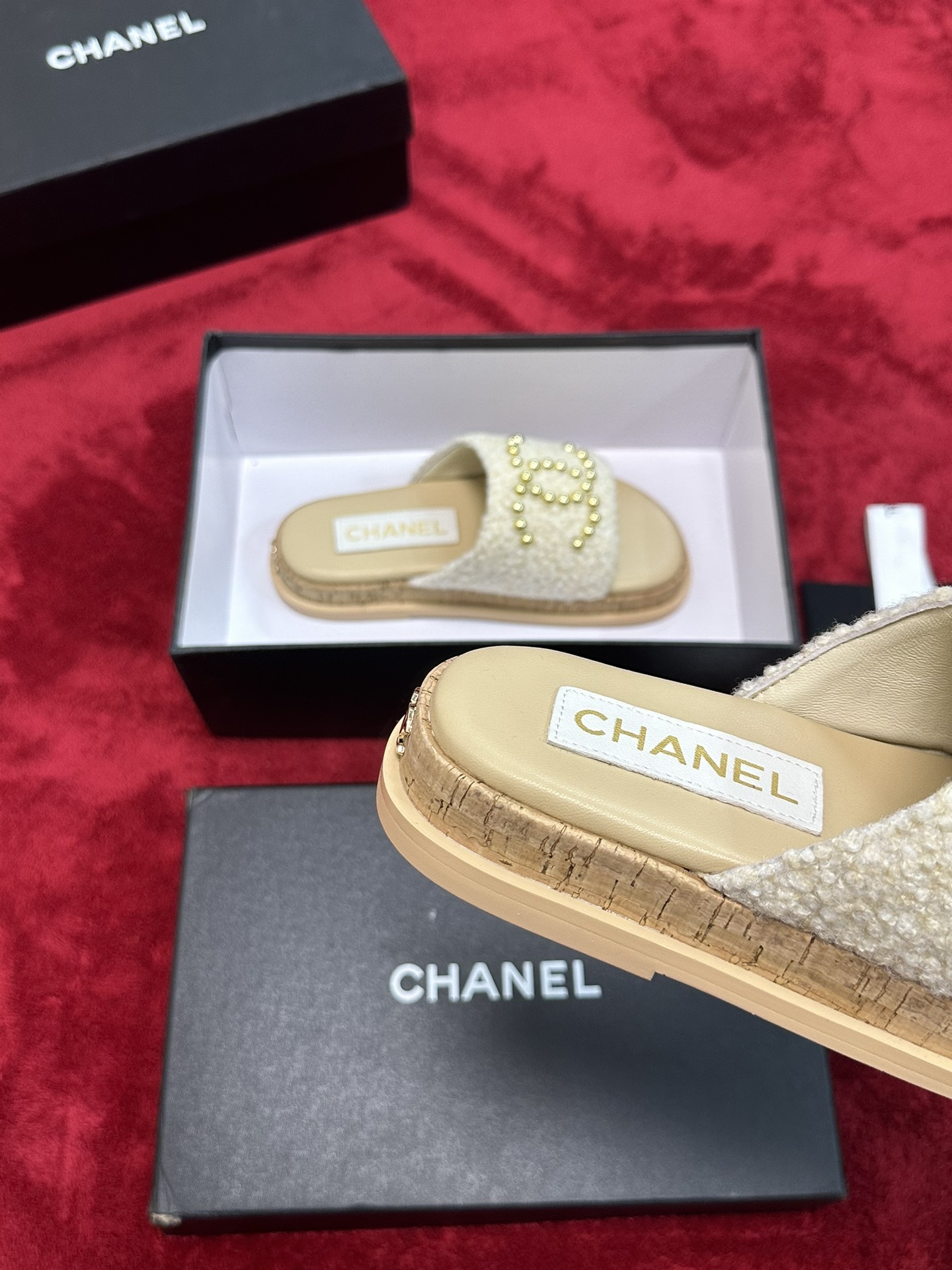 Chanel CHANE* ｜小香24P春夏新品珍珠大双C木纹厚底拖鞋